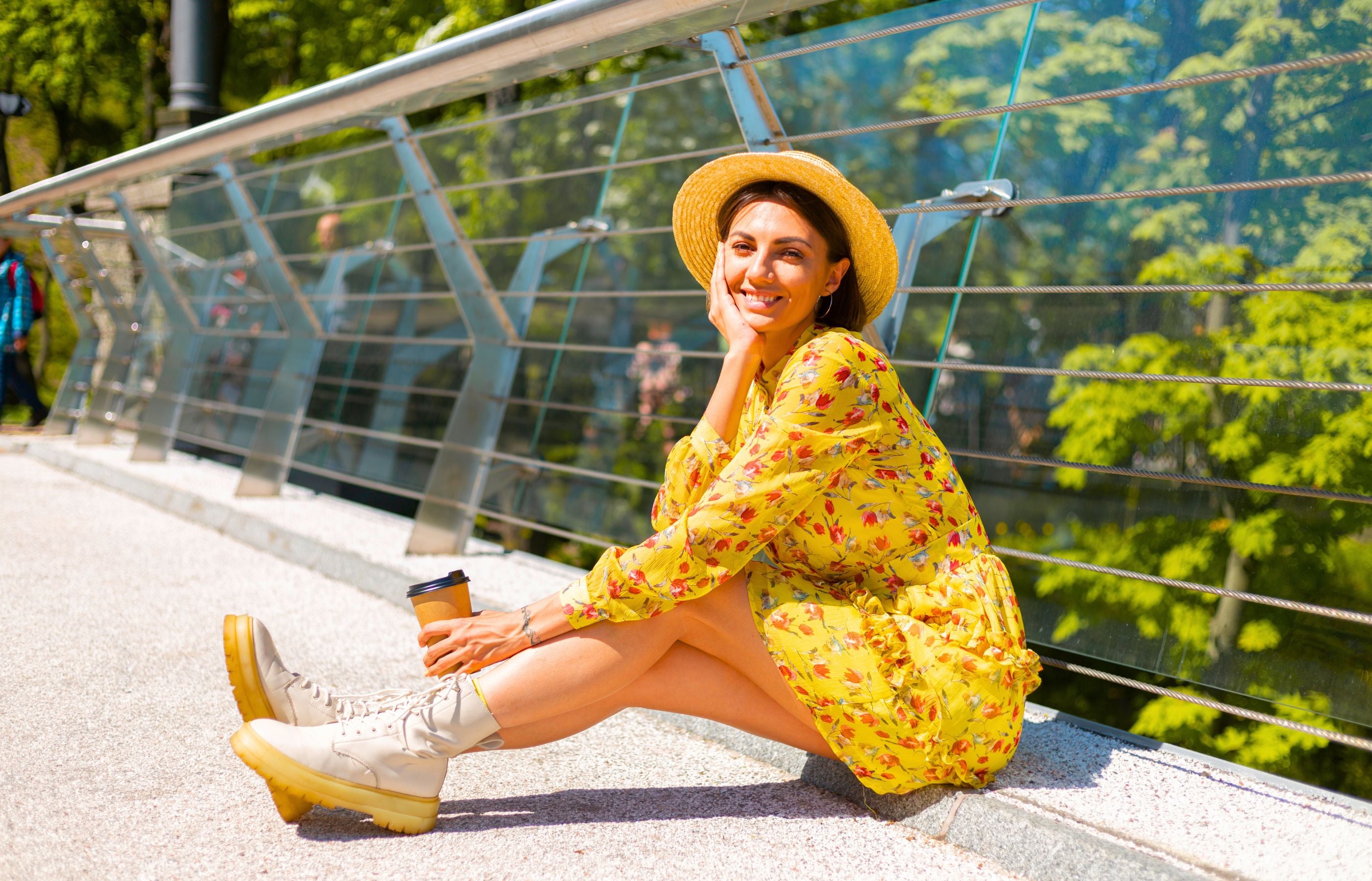 Avec Quelle Chaussures Porter une Robe à Fleurs ?