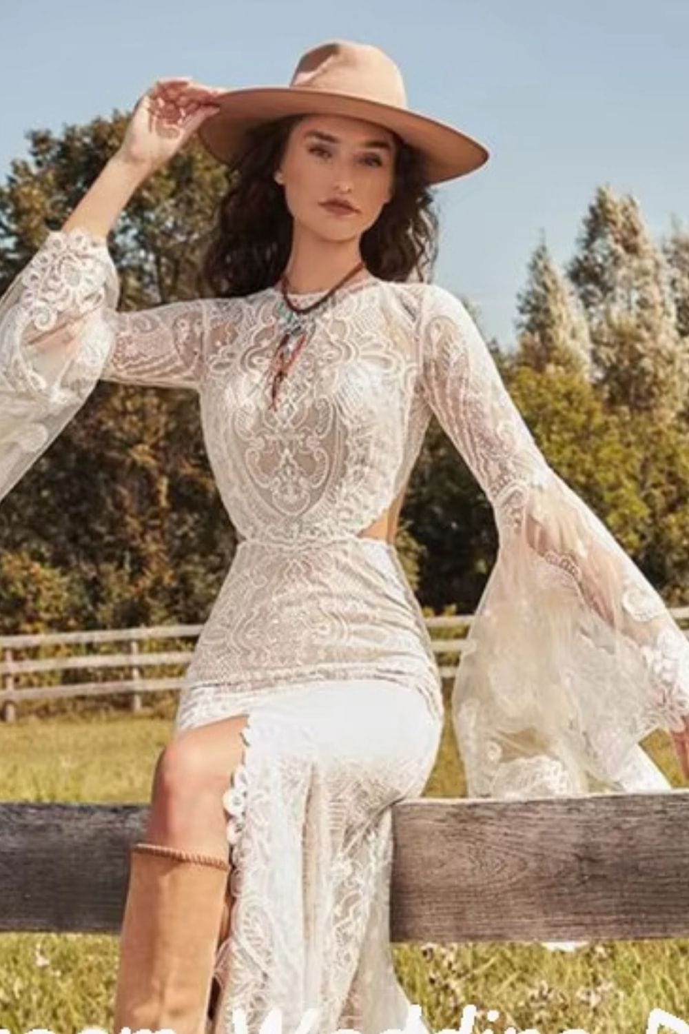 Robe de mariée bohème dentelle manches longues Ivoire / Sur mesure